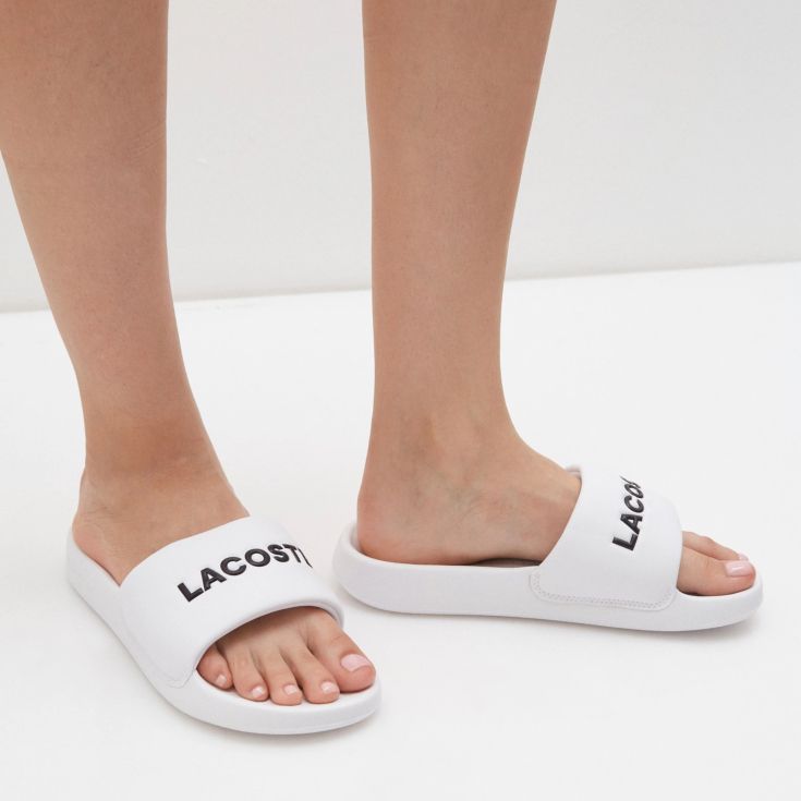 Женские сланцы Lacoste