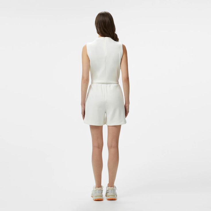 Женские шорты Lacoste