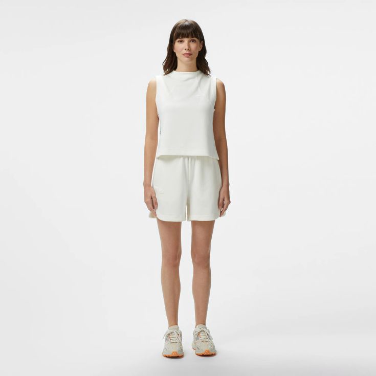Женские шорты Lacoste