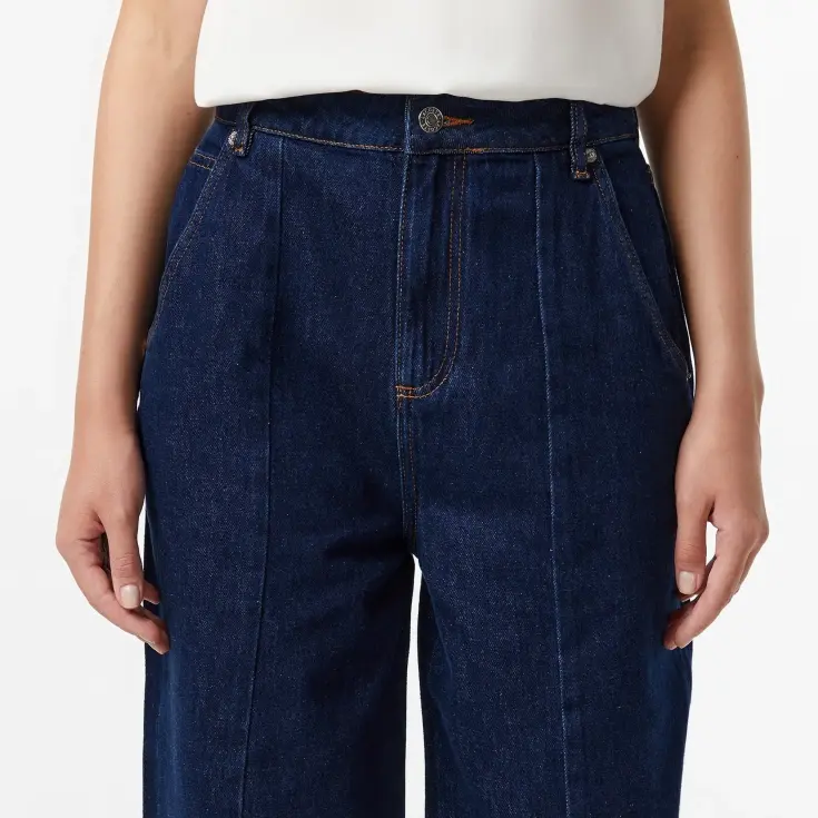 Женские джинсы Lacoste