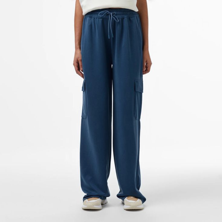 Женские спортивные штаны Lacoste